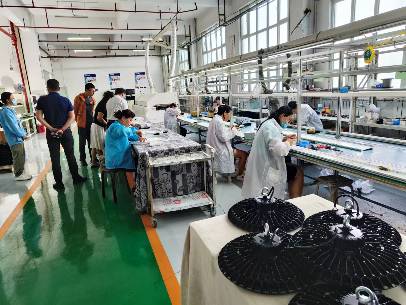 精密化工車間的照明效果圖